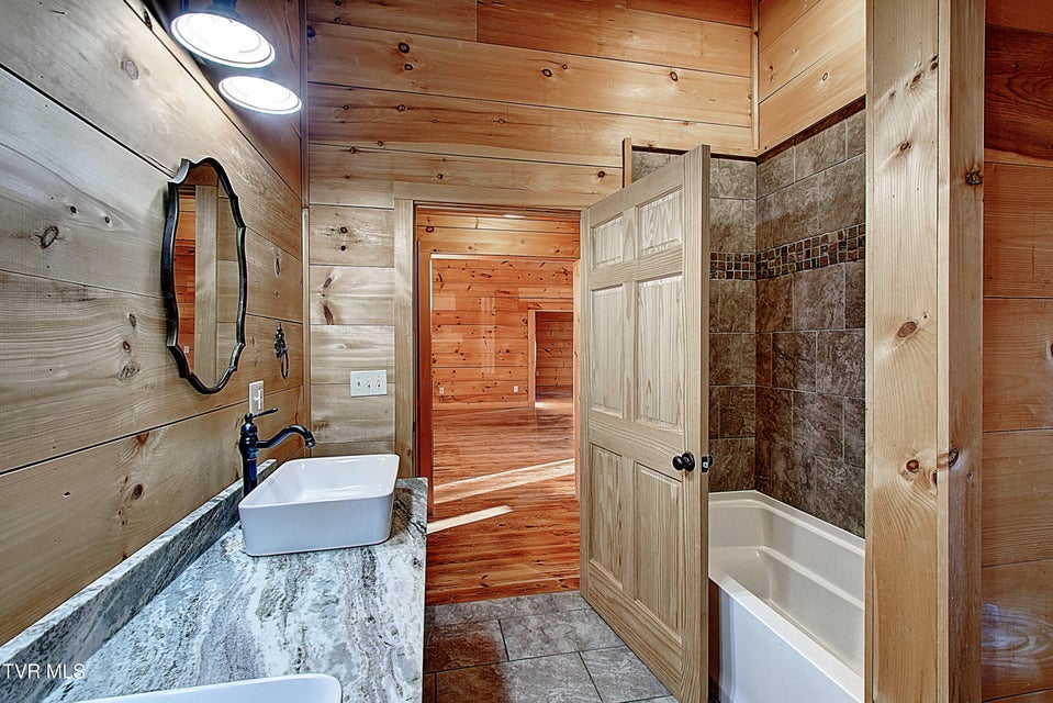 Photo #54: 3822 Highway 81 