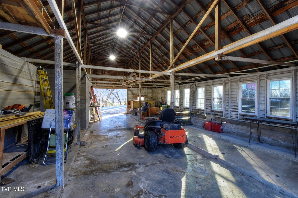 Photo #74: 3822 Highway 81 