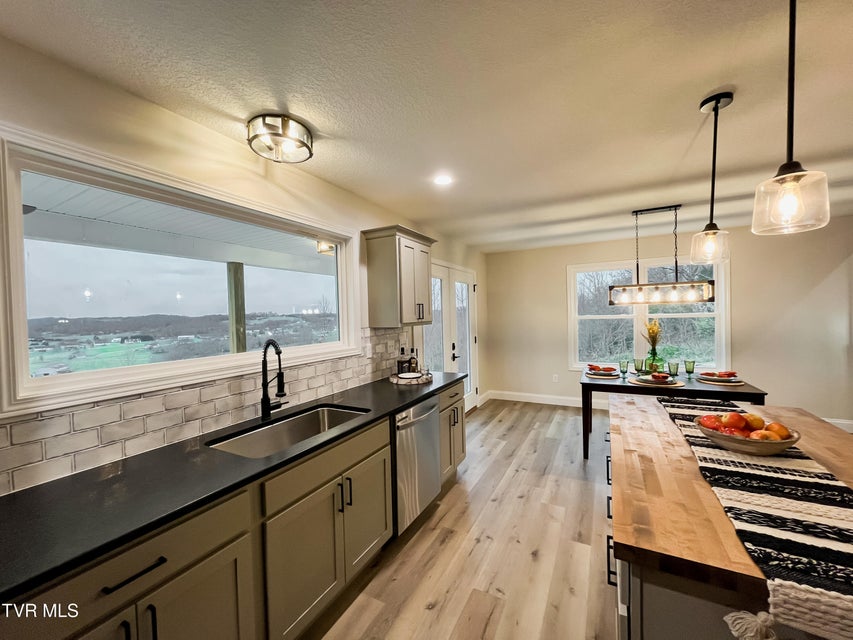 Photo #29: 115 Red Tail Ridge