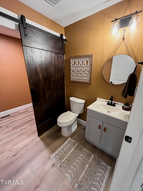 Photo #31: 115 Red Tail Ridge