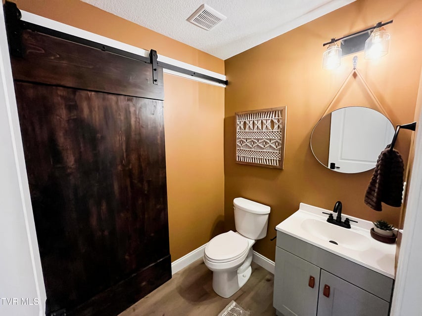 Photo #32: 115 Red Tail Ridge