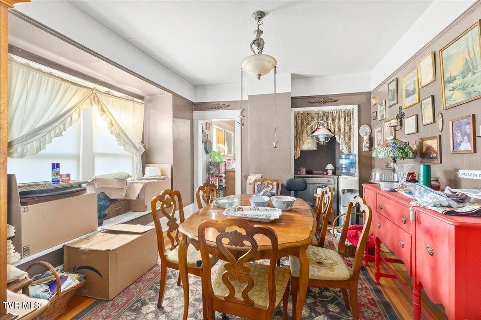 Photo #11: 123 Willow Avenue