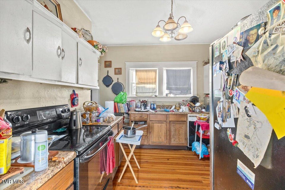 Photo #13: 123 Willow Avenue