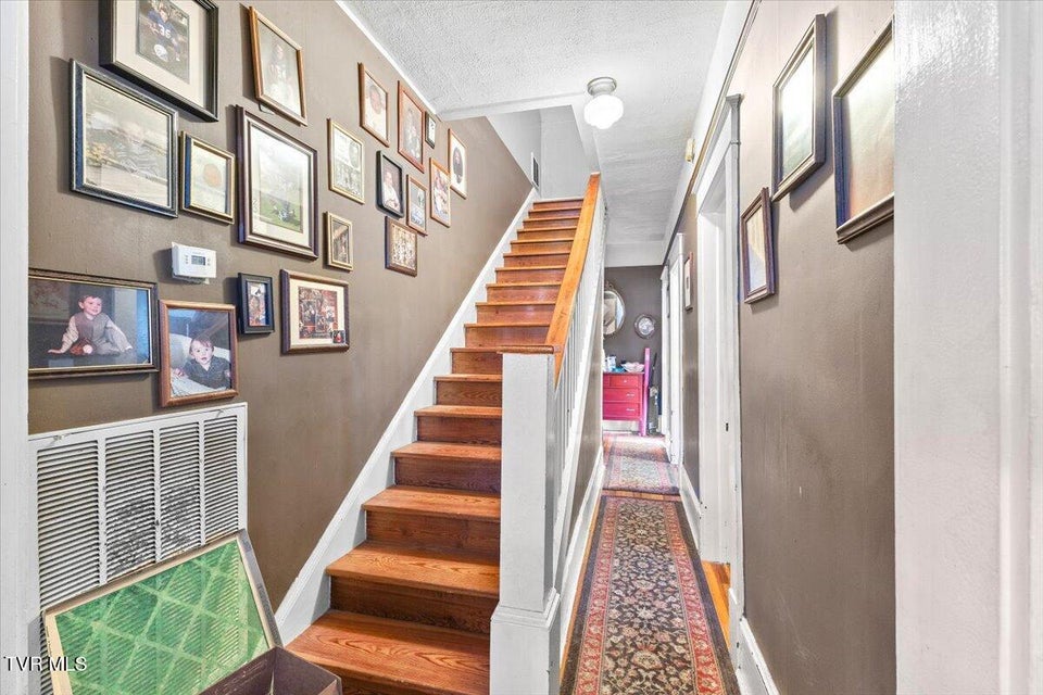 Photo #16: 123 Willow Avenue