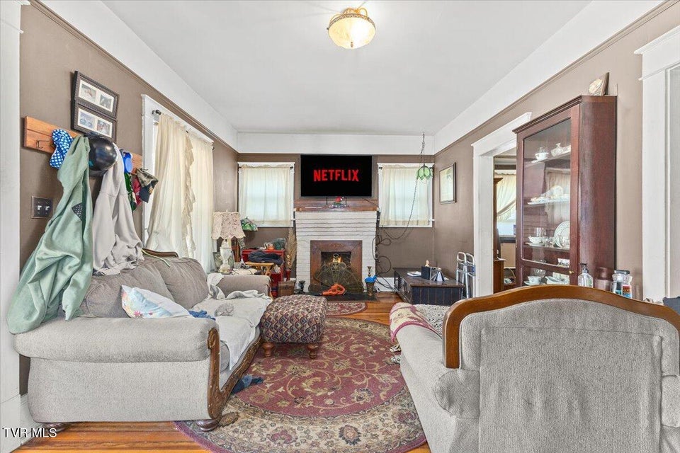 Photo #22: 123 Willow Avenue