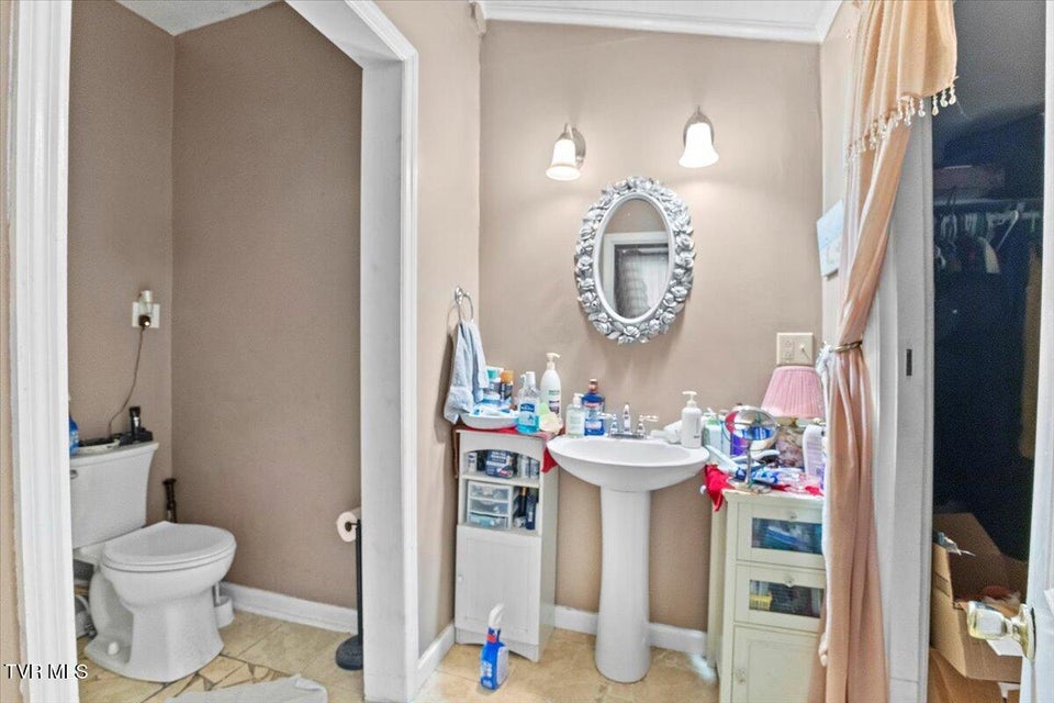 Photo #25: 123 Willow Avenue