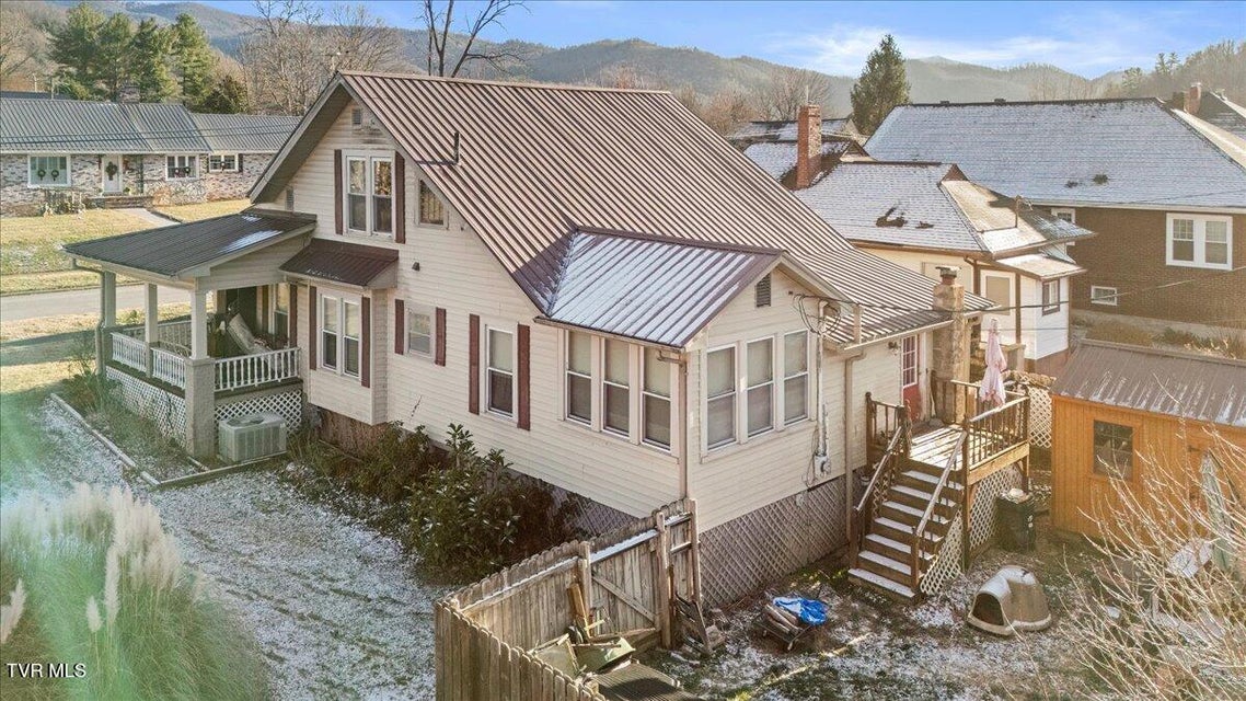 Photo #28: 123 Willow Avenue