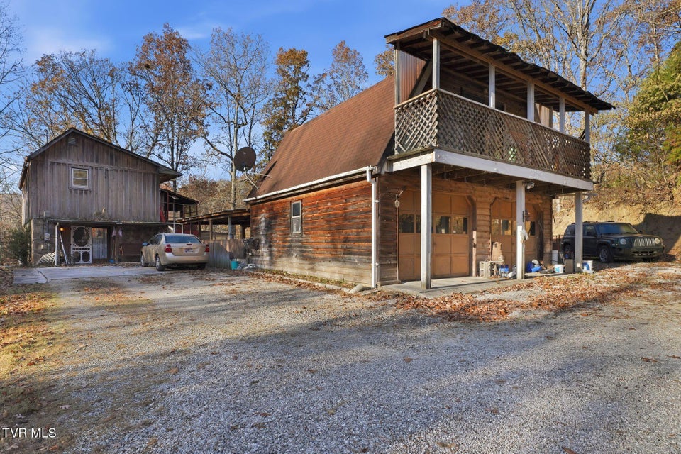 Photo #36: 247 Foster Road