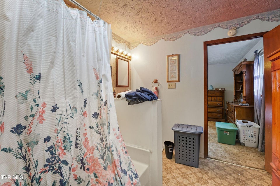 Photo #15: 247 Foster Road