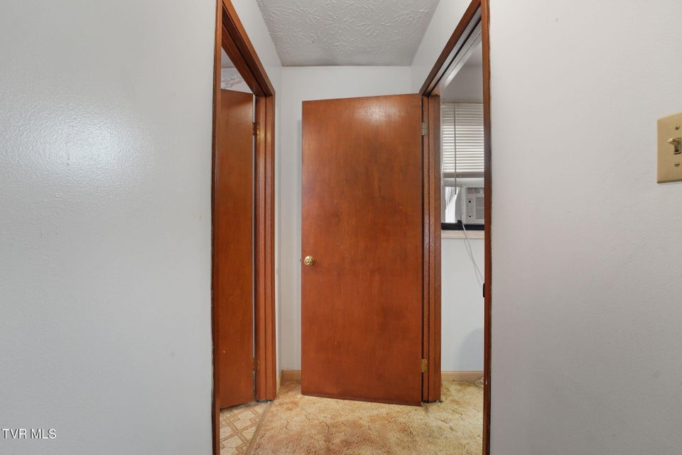 Photo #14: 247 Foster Road