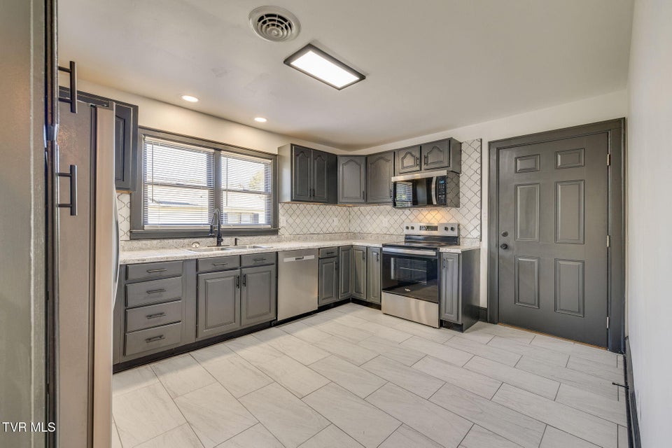 Photo #6: 837 E State Street