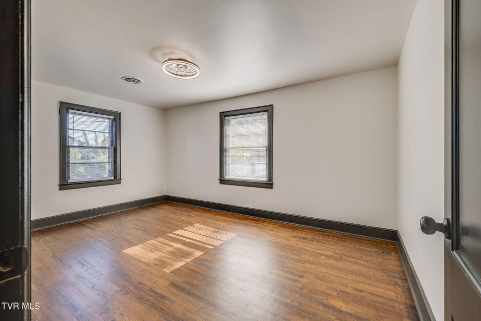 Photo #18: 837 E State Street