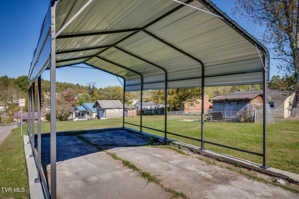 Photo #25: 837 E State Street