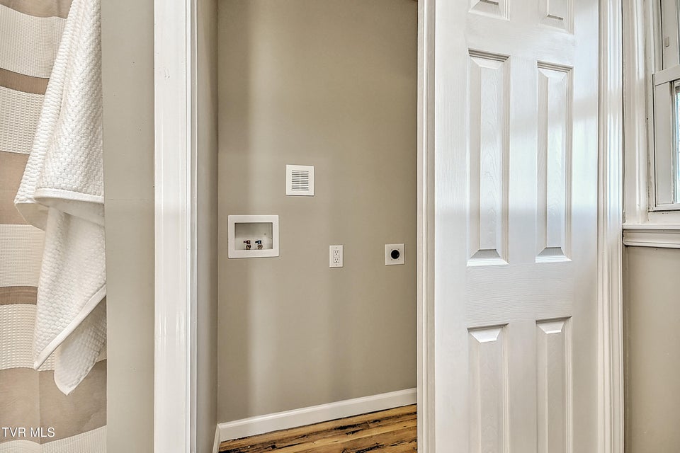 Photo #19: 3408 Cardinal Street