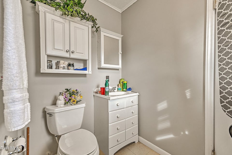 Photo #19: 270 Alders Place Extension