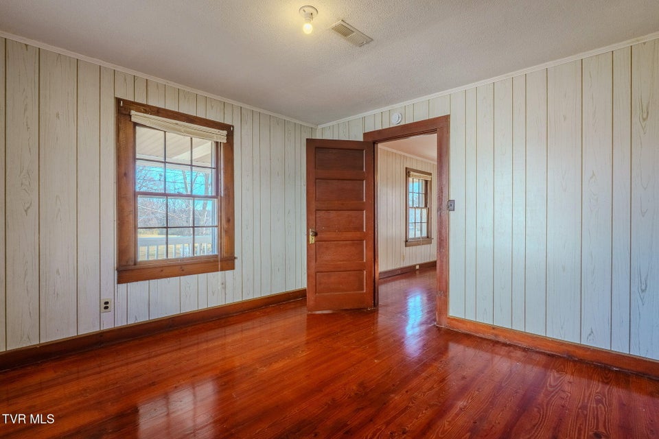 Photo #6: 1859 Overlook Avenue