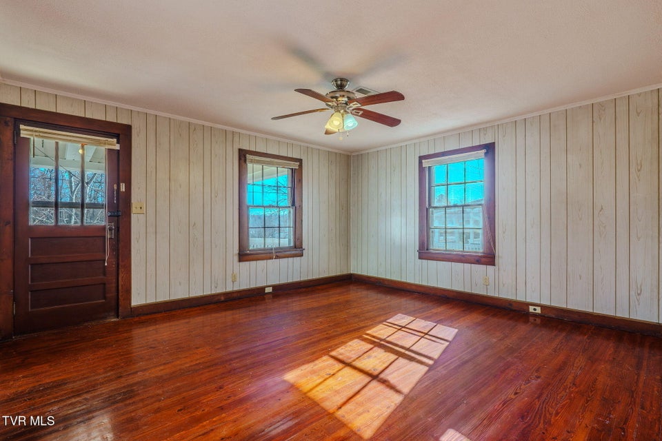 Photo #5: 1859 Overlook Avenue