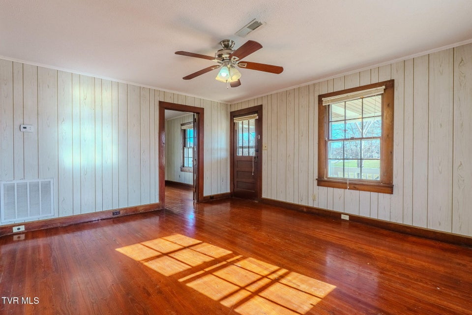 Photo #4: 1859 Overlook Avenue