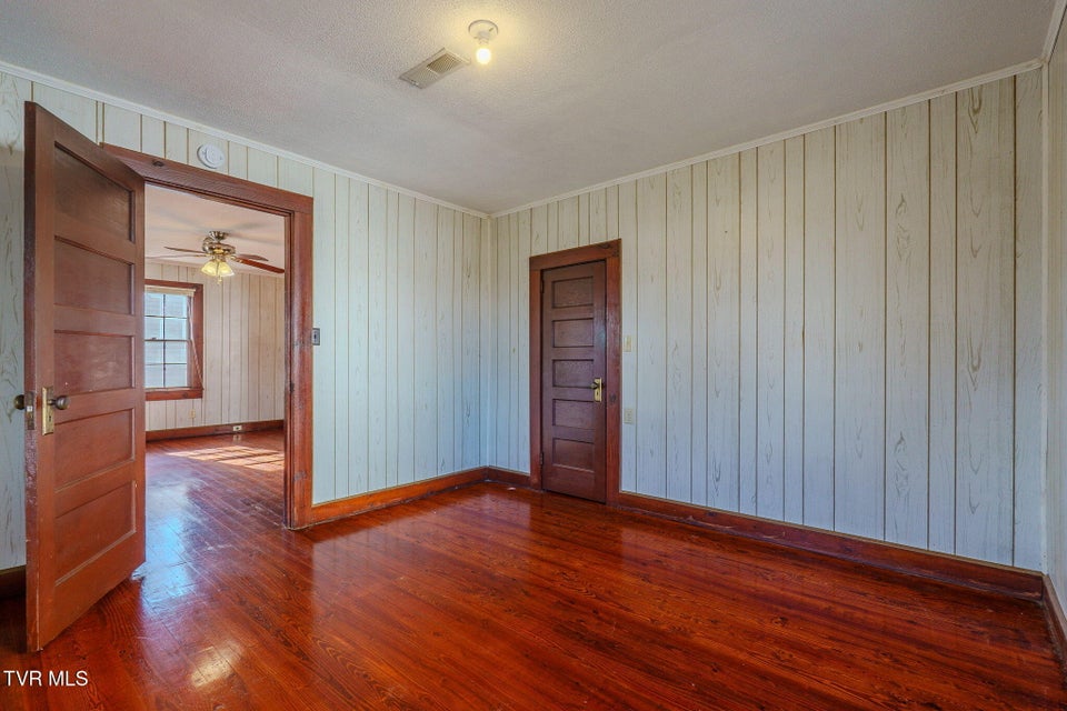 Photo #8: 1859 Overlook Avenue