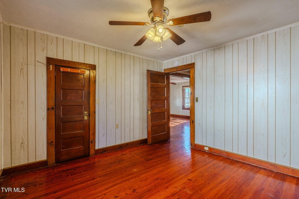 Photo #11: 1859 Overlook Avenue