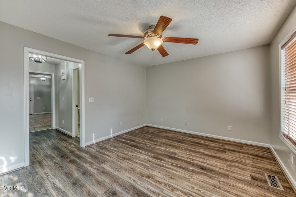 Photo #6: 121 Bilco Street