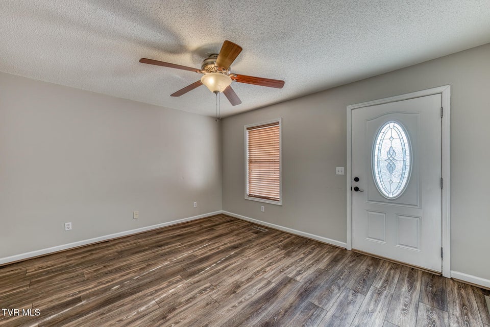 Photo #7: 121 Bilco Street