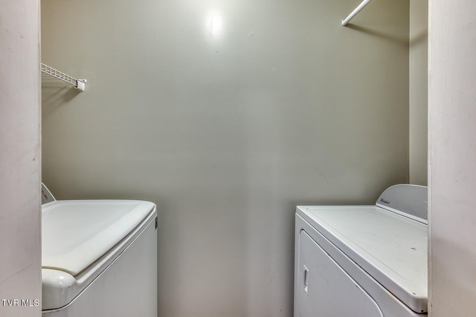 Photo #10: 121 Bilco Street