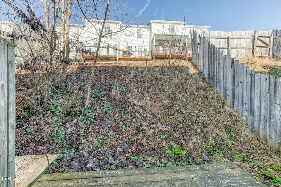 Photo #28: 121 Bilco Street