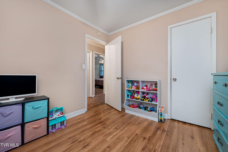 Photo #27: 119 Woodland Drive