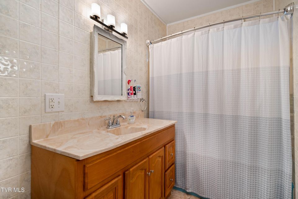 Photo #28: 119 Woodland Drive