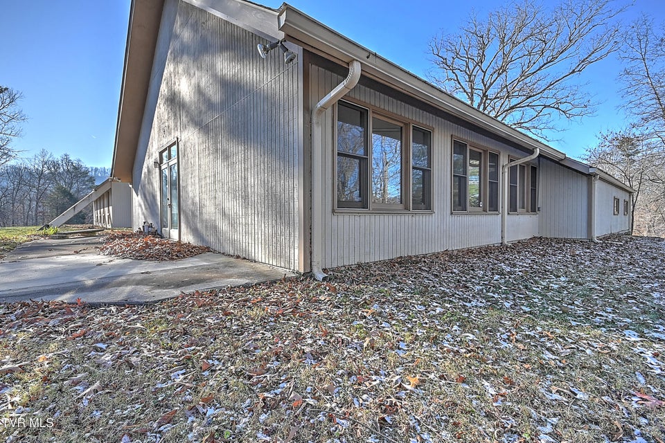 Photo #6: 607 Greenfield Place