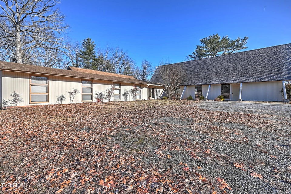 Photo #11: 607 Greenfield Place