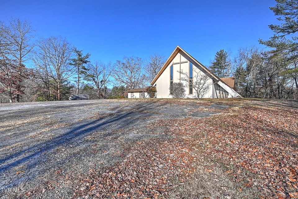 Photo #17: 607 Greenfield Place