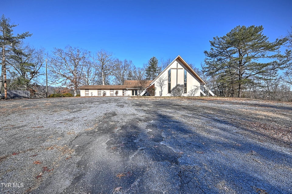 Photo #18: 607 Greenfield Place