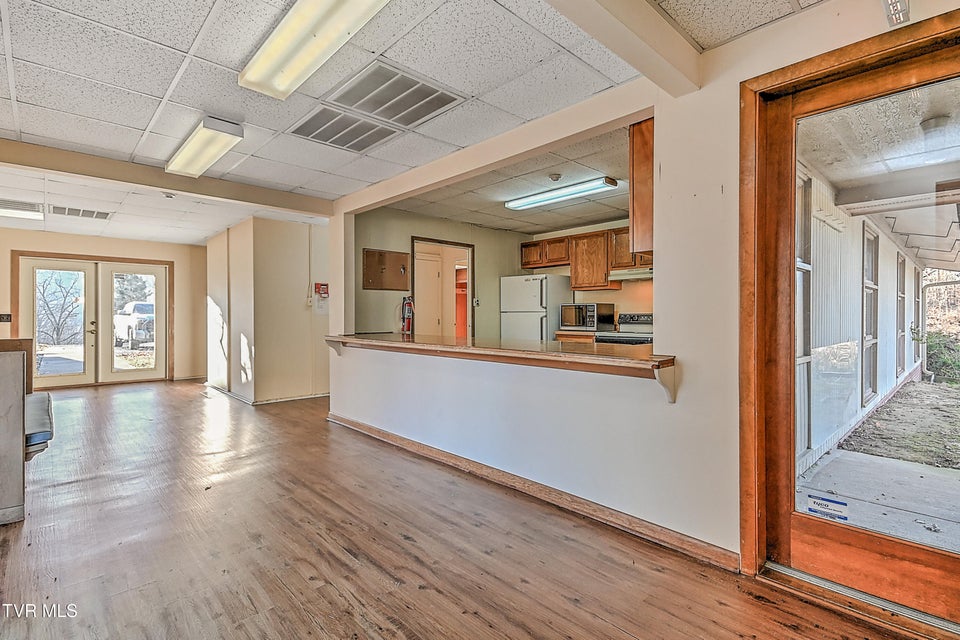 Photo #34: 607 Greenfield Place