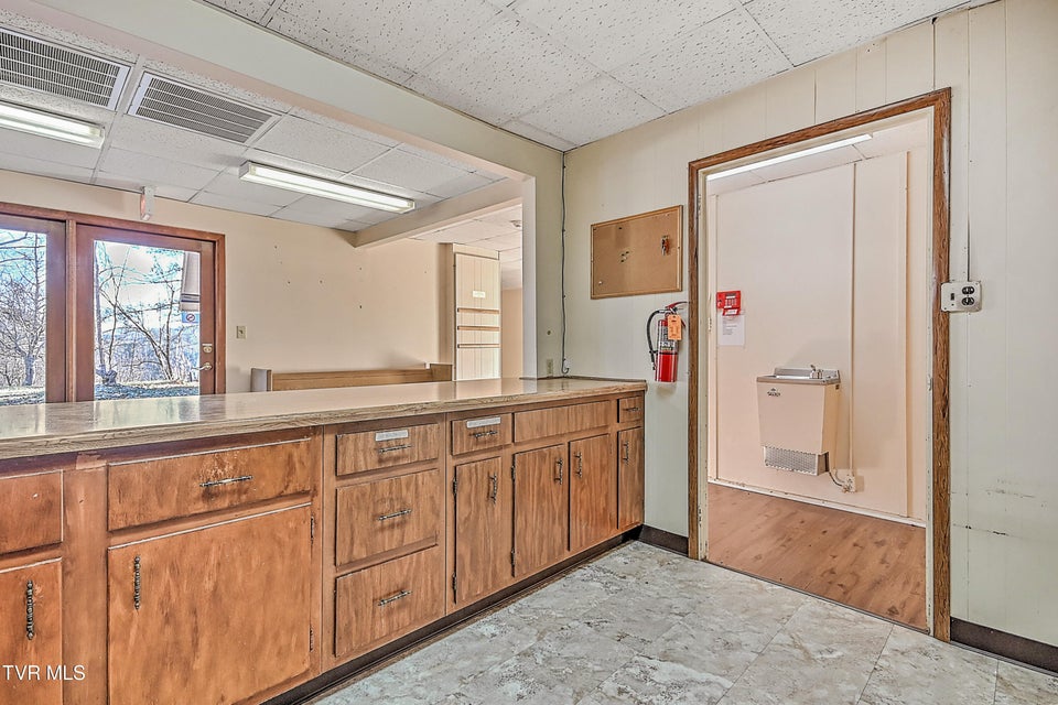 Photo #38: 607 Greenfield Place