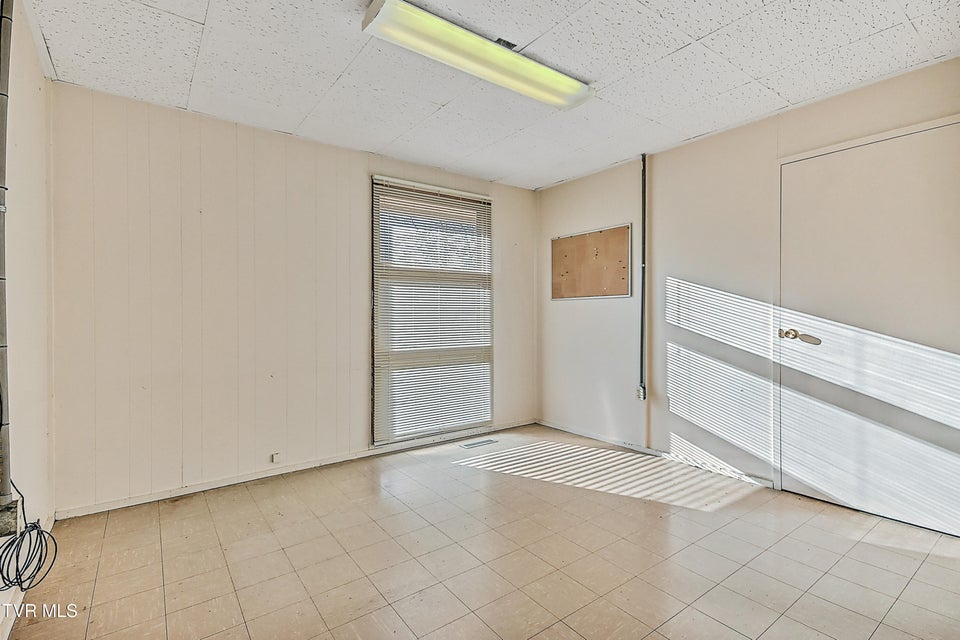 Photo #43: 607 Greenfield Place