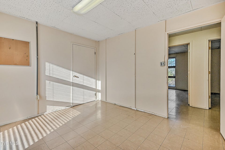 Photo #44: 607 Greenfield Place