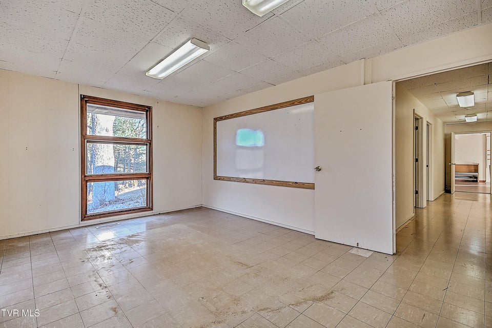 Photo #49: 607 Greenfield Place