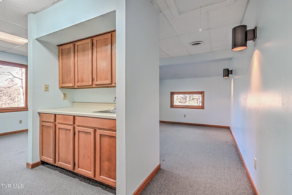 Photo #59: 607 Greenfield Place