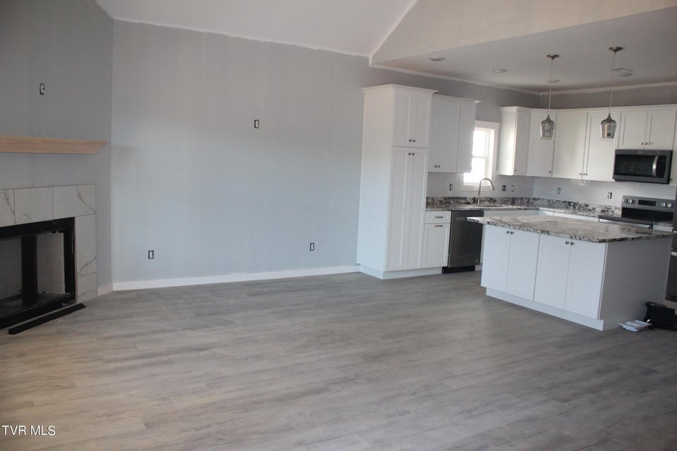 Photo #3: 225 Dry Kiln Court