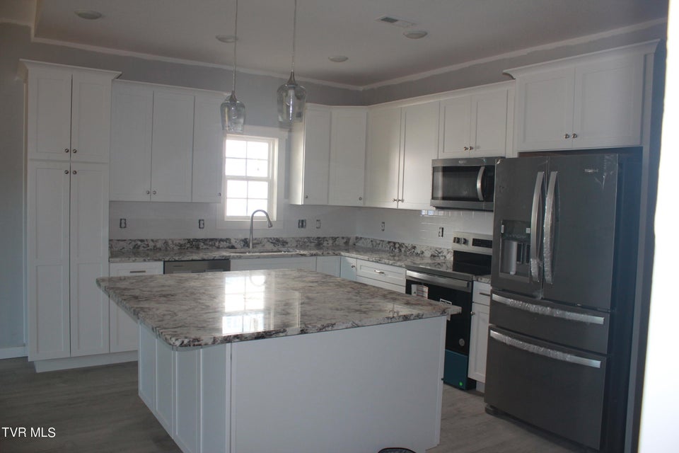 Photo #4: 225 Dry Kiln Court