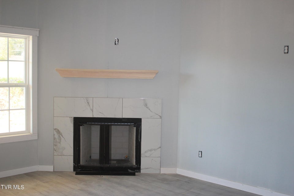 Photo #7: 225 Dry Kiln Court