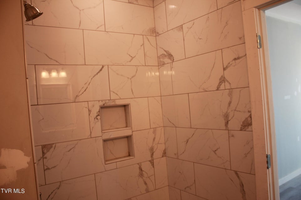 Photo #10: 225 Dry Kiln Court