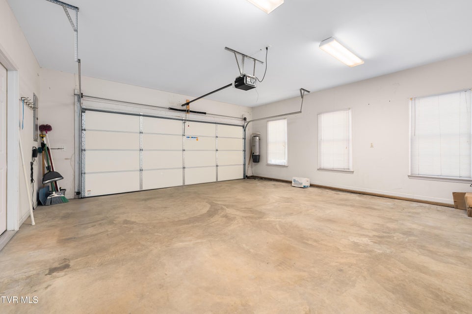 Photo #33: 101 Boulder Court