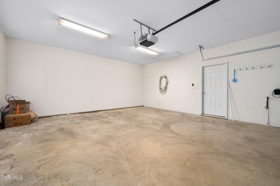 Photo #34: 101 Boulder Court