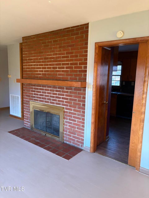 Photo #9: 158 Memorial Drive