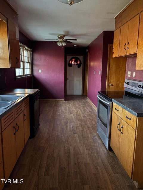 Photo #6: 158 Memorial Drive