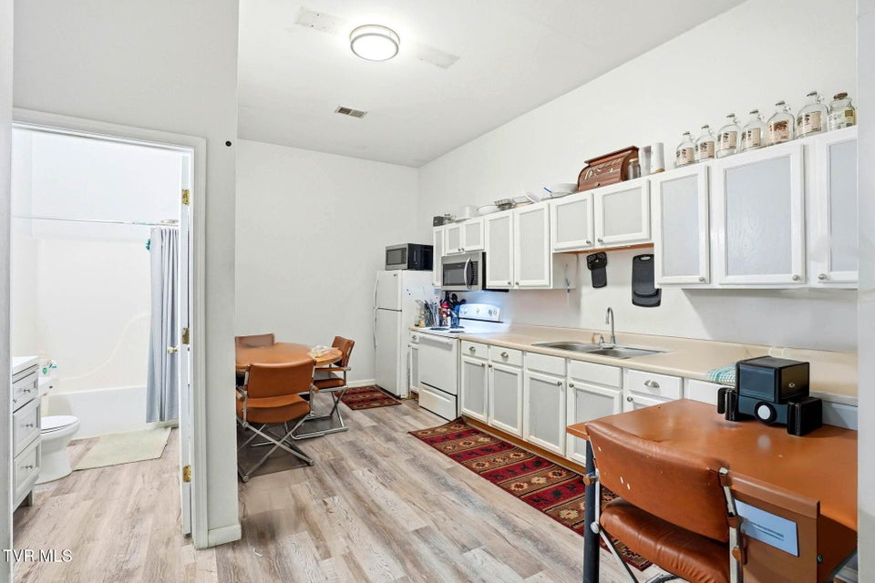 Photo #53: 8703 Highway 19E 