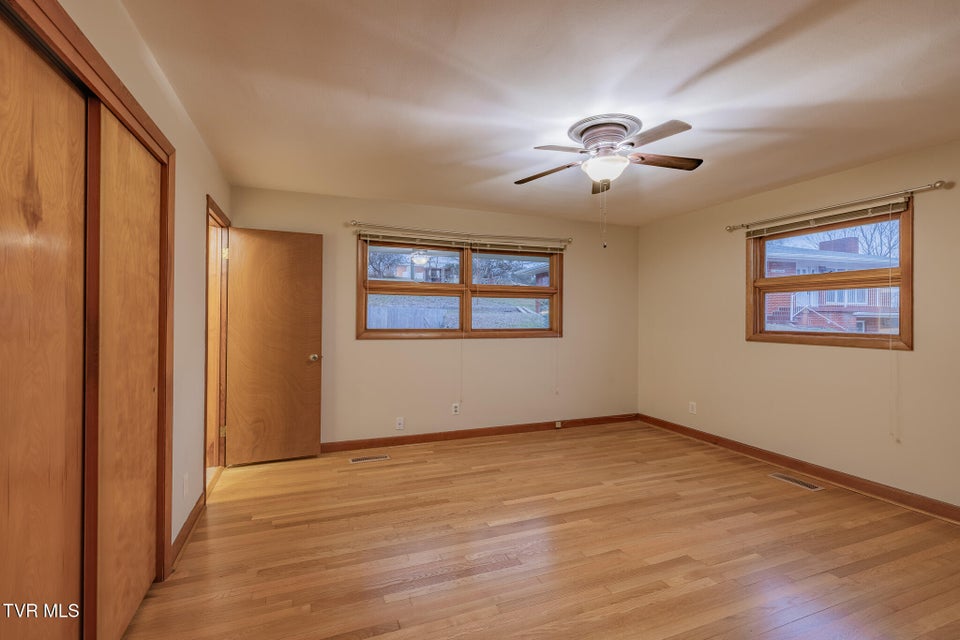 Photo #18: 532 Bays View Rd 